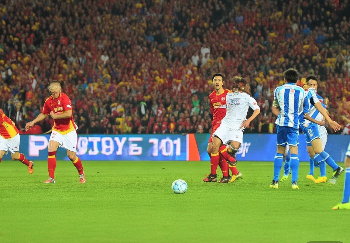 2016中超申花与鲁能巅峰对决回顾(图2)